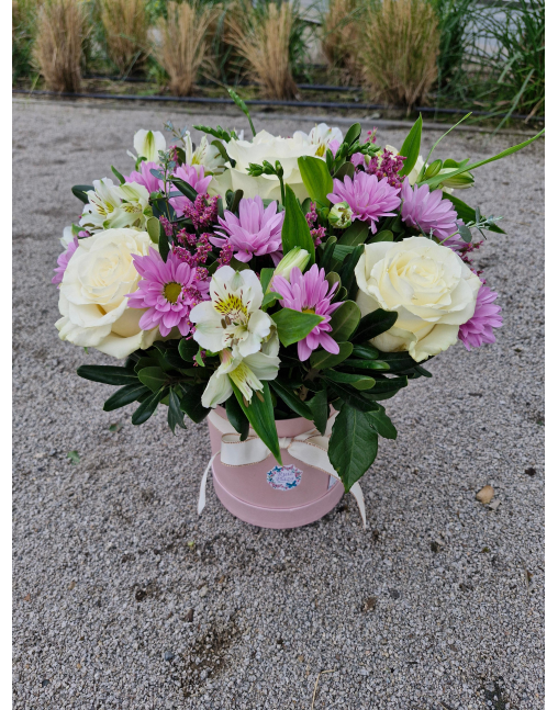 ARREGLO FLORAL EN CAJA